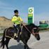 Ata binen polis memuru ilgi topladı