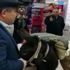 Niğde'de görenler şaştı kaldı! Markete eşekle geldi, poşet yerine heybeyi kullandı Niğde'de görenler şaştı kaldı! Markete eşekle geldi, poşet yerine heybeyi kullandı