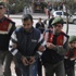 Hurda toplamak için yarış atlarını çaldılar Hurda toplamak için yarış atlarını çaldılar