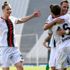 Gözler Borini'nin üzerinde Gözler Borini'nin üzerinde