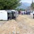 Antalya’da bir otelin servis minibüsü devrildi, yaralılar var Antalya’da bir otelin servis minibüsü devrildi, yaralılar var