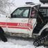 Yol kapanınca hasta çocuğa paletli ambulansla ulaştılar