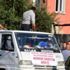Polis nezaretinde kömür yardımı... Adana'da birkaç torba kömür için izdiham çıktı
