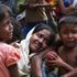 Binlerce Rohingyalı Müslüman, Bangladeş sınırında bekliyor
