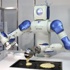 YouTube'dan video izleyip yemek yapmasını öğrenen robot!