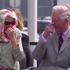 Prens Charles ve Camilla gösteride gülme krizine girdi Prens Charles ve Camilla gösteride gülme krizine girdi