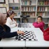 Anne Ve Çocukları Satranç Kursunda