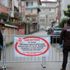 Eşi koronavirüs tedavisi gören yaşlı kadın ölünce sokak karantinaya alındı Eşi koronavirüs tedavisi gören yaşlı kadın ölünce sokak karantinaya alındı