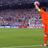 Iker Casillas'ın taç atışı alay konusu oldu Iker Casillas'ın taç atışı alay konusu oldu