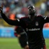Demba Ba namaza gitti, tüm takım bekledi
