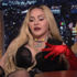 ﻿63 yaşındaki Madonna canlı yayında önce masaya uzandı sonra eteğini açtı