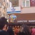 Ensar Vakfı’na yumurtalı protesto Ensar Vakfı’na yumurtalı protesto