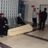 5 dakika arayla ölen çiftin cenazeleri tabutla defnedilecek