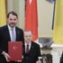 Hazine ve Maliye Bakanı Berat Albayrak'tan Ukrayna paylaşımı Hazine ve Maliye Bakanı Berat Albayrak'tan Ukrayna paylaşımı