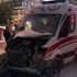 İzmir'de ambulans ile otomobil çarpıştı