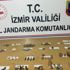 İzmir'de çeşitli dönemlere ait 165 parça obje ele geçirildi İzmir'de çeşitli dönemlere ait 165 parça obje ele geçirildi