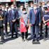 Çöpte buldukları bayraklara sahip çıkan iki kardeş 30 Ağustos töreninde: Valinin özel misafiri oldular! Çöpte buldukları bayraklara sahip çıkan iki kardeş 30 Ağustos töreninde: Valinin özel misafiri oldular!