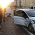 Ticari araç ile otomobil çarpıştı: 1 yaralı Ticari araç ile otomobil çarpıştı: 1 yaralı