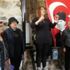 Gökyüzünde süzülüp, sahilde bahar temizliği yaptılar