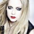 Avril Lavigne kene yüzünden yatalak oldu