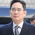 Samsung'un Genel Müdür Yardımcısı Lee Jae-yong'a 2,5 yıl hapis cezası Samsung'un Genel Müdür Yardımcısı Lee Jae-yong'a 2,5 yıl hapis cezası