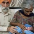Hindistan'da 70 yaşındaki kadın anne oldu