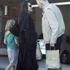 Angelina Jolie babasından akıl aldı