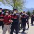 Sahipleri içerdeyken evin kapısını çalan hırsız ve ortağı tutuklandı