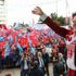 Yağmura aldırmayan Vatandaşlar Akşener’e “devam” dedi Yağmura aldırmayan Vatandaşlar Akşener’e “devam” dedi