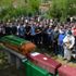 Fransa'da evlerinin havuzunda ölü bulunan anne ile çocukları Tunceli'de toprağa verildi Fransa'da evlerinin havuzunda ölü bulunan anne ile çocukları Tunceli'de toprağa verildi