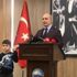 CHP'li Hasan Akgün'den skandal hareket: Çocuğu malzeme yaptı CHP'li Hasan Akgün'den skandal hareket: Çocuğu malzeme yaptı