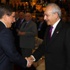 Başbakan Davutoğlu ve Kılıçdaroğlu'ndan sıcak sohbet Başbakan Davutoğlu ve Kılıçdaroğlu'ndan sıcak sohbet