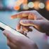 Yürürken telefonuna bakanlara kötü haber Yürürken telefonuna bakanlara kötü haber