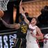 Lakers şampiyonluğa koşuyor