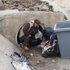 Su tahliye kanalında yaşam savaşı