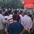 Elektrik kesintilerine tepki gösteren mahalleli, DEDAŞ personellerini rehin aldı Elektrik kesintilerine tepki gösteren mahalleli, DEDAŞ personellerini rehin aldı