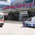 Ambulansa bindirilmek istenirken, aracın camlarını kırdı! Ambulansa bindirilmek istenirken, aracın camlarını kırdı!