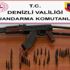 Kalaşnikof satmaya çalışırken jandarmaya yakalandılar Kalaşnikof satmaya çalışırken jandarmaya yakalandılar