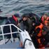 34 kaçak göçmen botları batmaya başlayınca Sahil Güvenlik'ten yardım istedi 34 kaçak göçmen botları batmaya başlayınca Sahil Güvenlik'ten yardım istedi