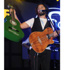 Sanatçıyı gitara boğdular Sanatçıyı gitara boğdular