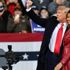 Donald ile Melania el ele miting yaptı Donald ile Melania el ele miting yaptı