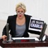 Melda Onur'dan Charlie protestosu Melda Onur'dan Charlie protestosu