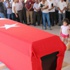Şehit babasını böyle uğurladı