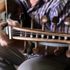 76 yaşındaki Eşen, ağaçları dinleyenleri mest eden müzik aletlerine dönüştürüyor