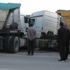 Kediyi ezmek istemeyen tır sürücüsü, tırla çarpıştı: 1 yaralı Kediyi ezmek istemeyen tır sürücüsü, tırla çarpıştı: 1 yaralı