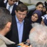 Başbakan Davutoğlu'nun yolunu kestiler Başbakan Davutoğlu'nun yolunu kestiler
