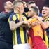 Eli kolu bağlı Eli kolu bağlı