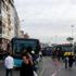 Kadıköy'de yolda çökme: Otobüs mahsur kaldı Kadıköy'de yolda çökme: Otobüs mahsur kaldı