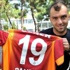 Beklenen ayrılık! Milano'da imzayı attı Beklenen ayrılık! Milano'da imzayı attı