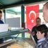 Cumhurbaşkanı Erdoğan torununa dondurma aldı